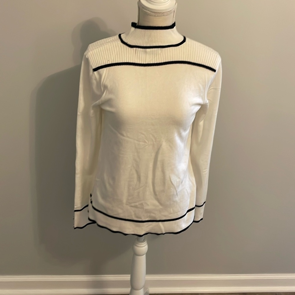 Love Scarlett Women’s Sweater